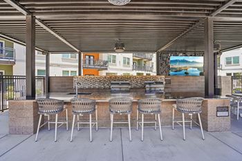 Community bbq & outdoor gathering spaces